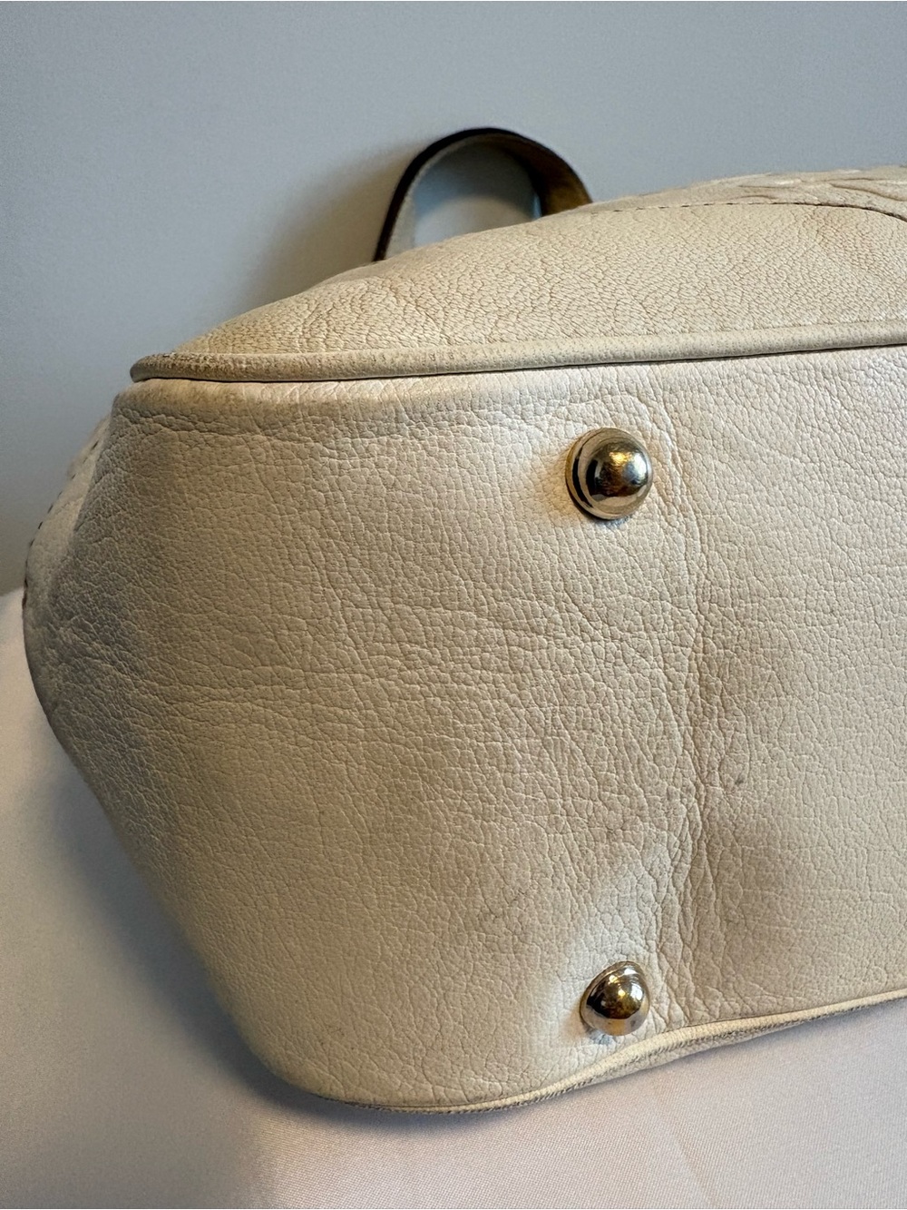 Gucci White Horsebit Embossed Leather Tote - as is condition - Picture 6 of 15